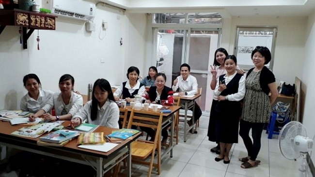 tu phu vu ban tro thanh nguon cam hung cua co dau viet tai dai loan