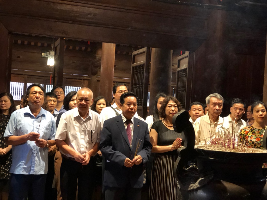80 sinh viên nghèo vượt khó được trao học bổng Hessen (Đức) 80 sinh vien ngheo vuot kho duoc trao hoc bong hessen duc