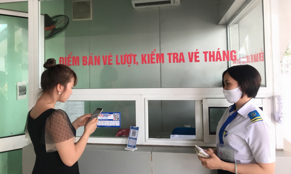 Xe khách xe buýt taxi đồng loạt triển khai thanh toán không tiền mặt 0940 anh2