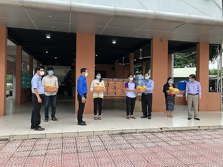 Преодоление эпидемии COVID-19 вместе с лаосскими и камбоджийскими студентами