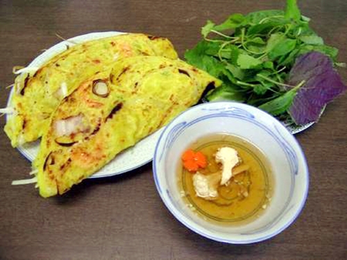 7 mon an khong the bo qua khi den tham ho chi minh