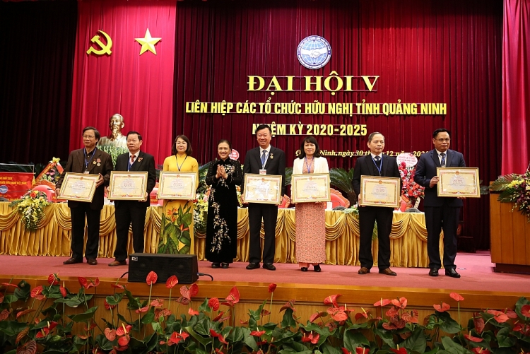Phó Chủ tịch UBND tỉnh Quảng Ninh Nguyễn Thị Hạnh được bầu giữ chức Chủ tịch Liên hiệp tỉnh khóa V Phó Chủ tịch UBND tỉnh Quảng Ninh Nguyễn Thị Hạnh được bầu giữ chức Chủ tịch Liên hiệp tỉnh khóa V