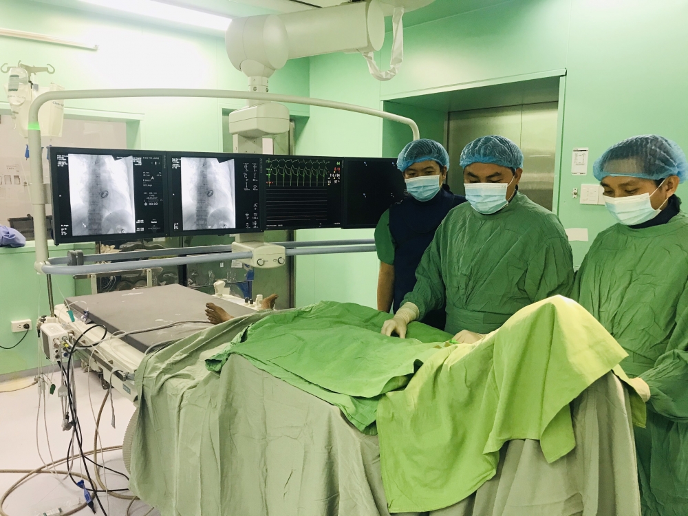 Cần Thơ: Người phụ nữ 54 tuổi đột quỵ não khi đang ngủ, bệnh viện huy động 2 ê kíp cấp cứu kịp thời Cần Thơ: Người phụ nữ 54 tuổi đột quỵ não khi đang ngủ, bệnh viện huy động 2 ê kíp cấp cứu kịp thời