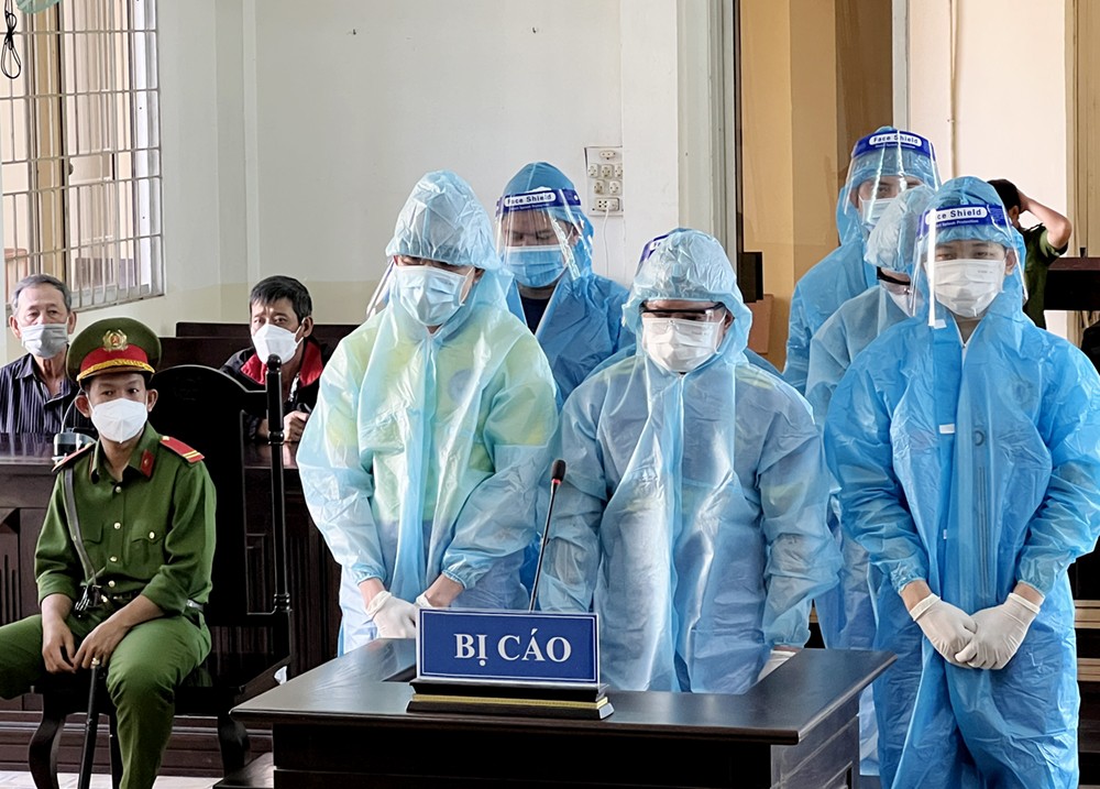 An Giang: tiêu tiền giả, lãnh án thật An Giang: tiêu tiền giả, lãnh án thật