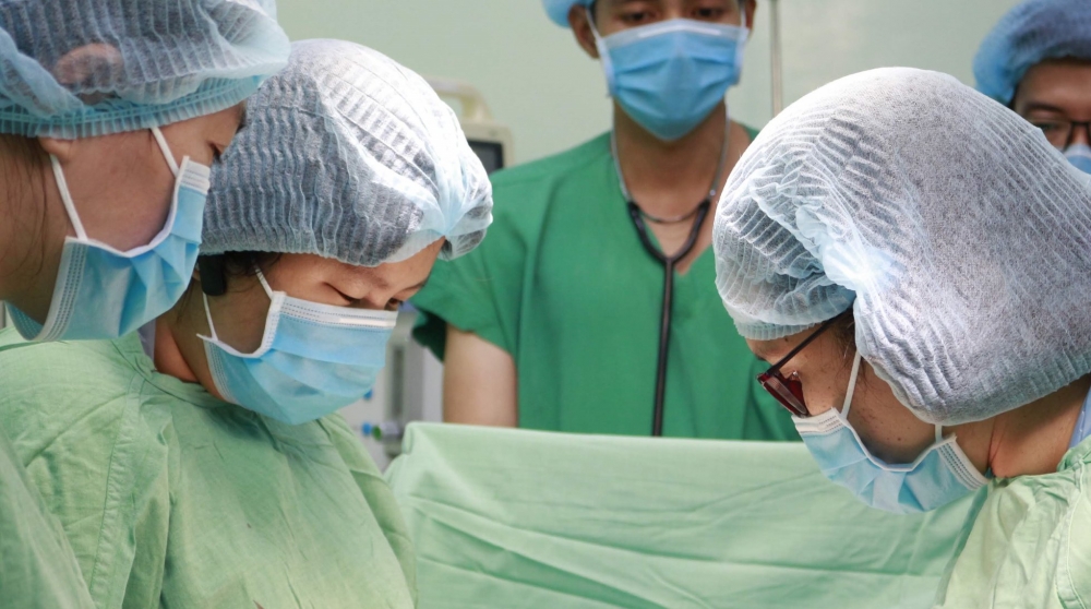 Cần Thơ: Cấp cứu kịp thời trường hợp sốc máu nguy kịch do thai ngoài tử cung vỡ