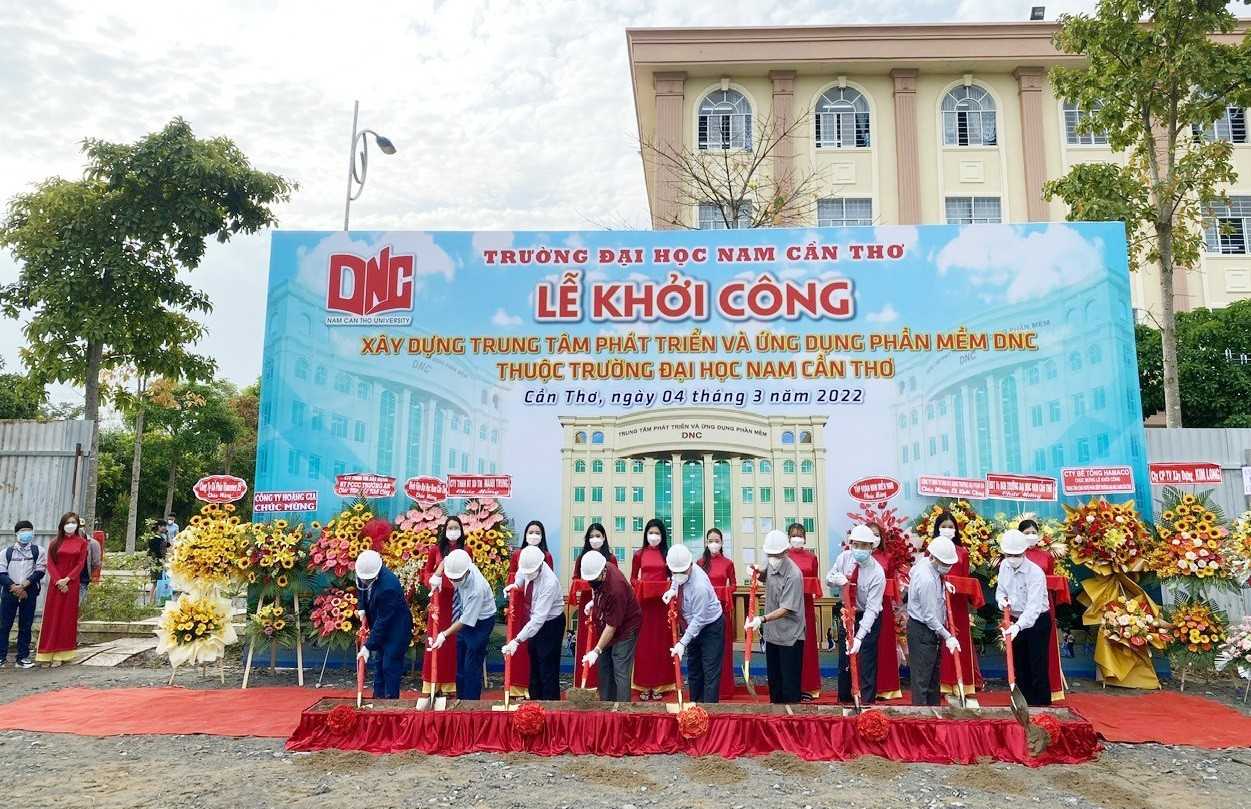 ĐH Nam Cần Thơ đầu tư gần 100 tỷ xây Trung tâm Phát triển và ứng dụng phần mềm ĐH Nam Cần Thơ đầu tư gần 100 tỷ xây Trung tâm Phát triển và ứng dụng phần mềm