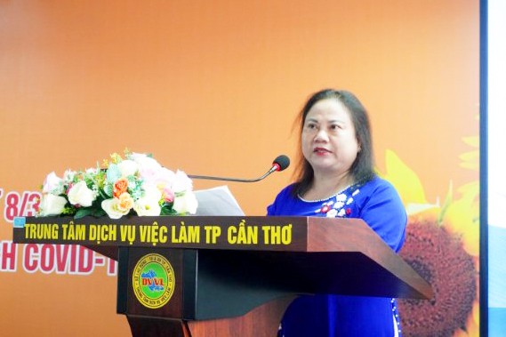 Phụ nữ Cần Thơ thể hiện vai trò quan trọng trong phòng chống dịch COVID-19 Phụ nữ Cần Thơ thể hiện vai trò quan trọng trong phòng chống dịch COVID-19