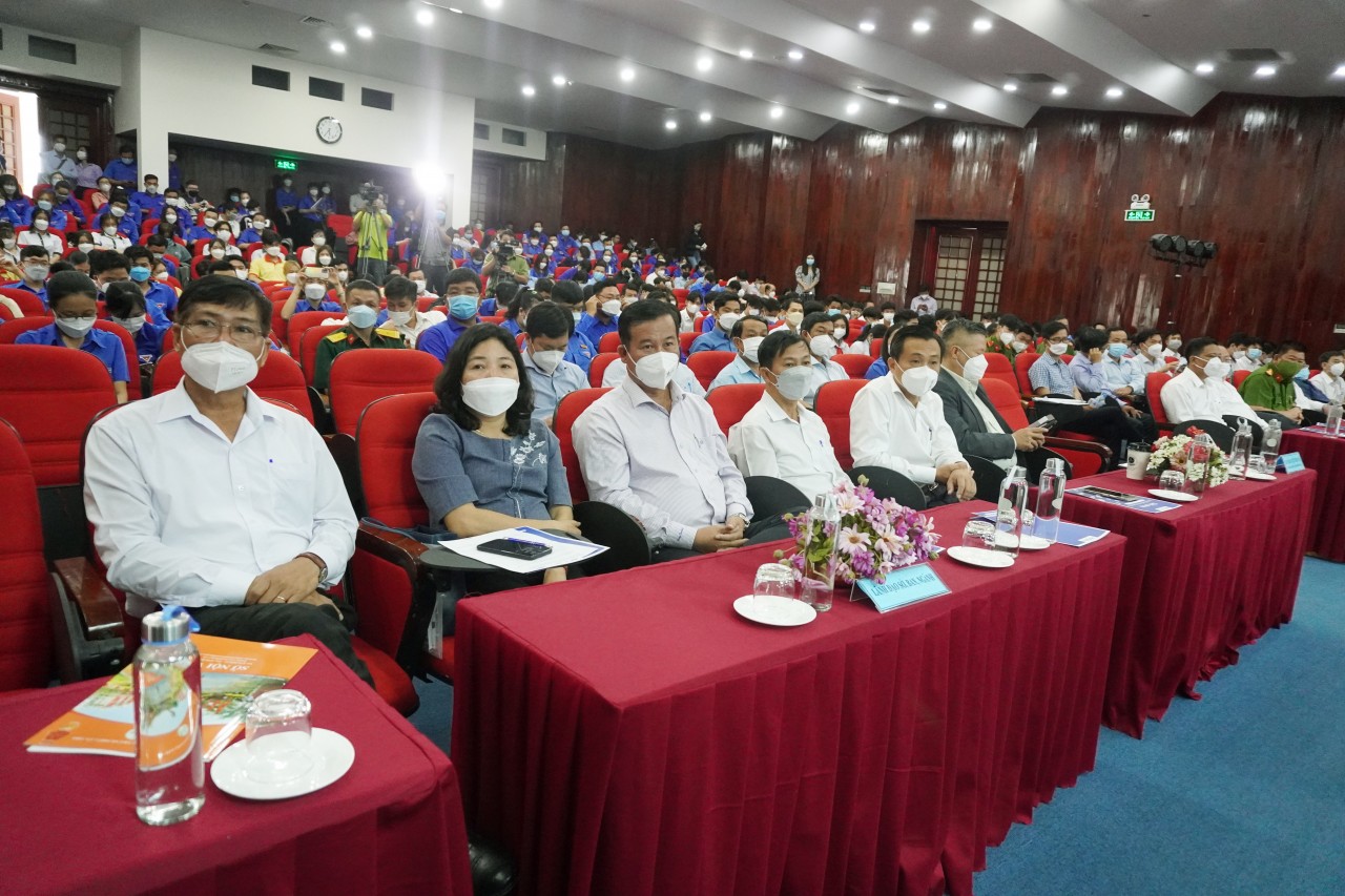 Cần Thơ đối thoại với đoàn viên, thanh niên về chuyển đổi số Cần Thơ đối thoại với đoàn viên, thanh niên về chuyển đổi số