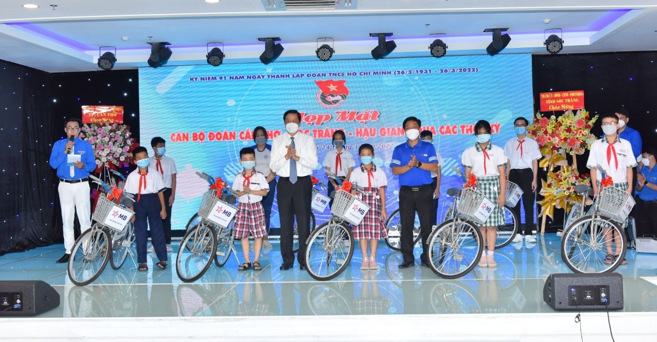 Họp mặt truyền thống cán bộ Đoàn: Cần Thơ - Hậu Giang - Sóc Trăng qua các thời kỳ Họp mặt truyền thống cán bộ Đoàn: Cần Thơ - Hậu Giang - Sóc Trăng qua các thời kỳ