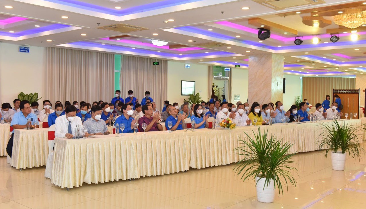 Họp mặt truyền thống cán bộ Đoàn: Cần Thơ - Hậu Giang - Sóc Trăng qua các thời kỳ Họp mặt truyền thống cán bộ Đoàn: Cần Thơ - Hậu Giang - Sóc Trăng qua các thời kỳ