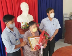 nga duyet binh bat chap dich benh tong thong my canh bao ve con ac mong trong tuan toi