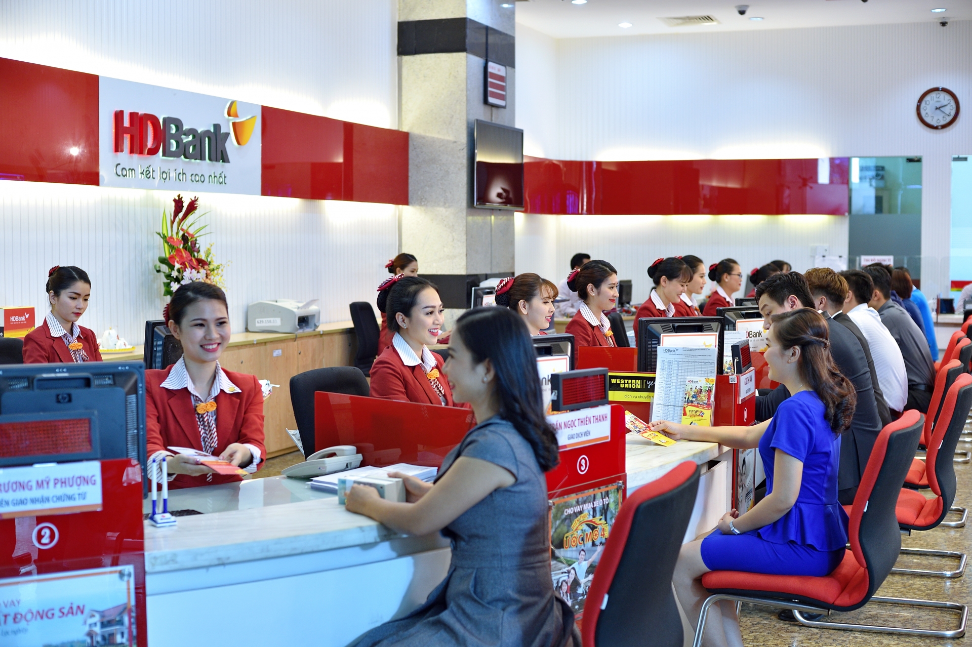 HDBank triển khai gói tín dụng ưu đãi 5.000 tỷ đồng, hỗ trợ khách hàng chi trả lương cho CBCNV trong mùa dịch hdbank trien khai goi tin dung uu dai 5000 ty dong ho tro khach hang chi tra luong cho cbcnv trong mua dich