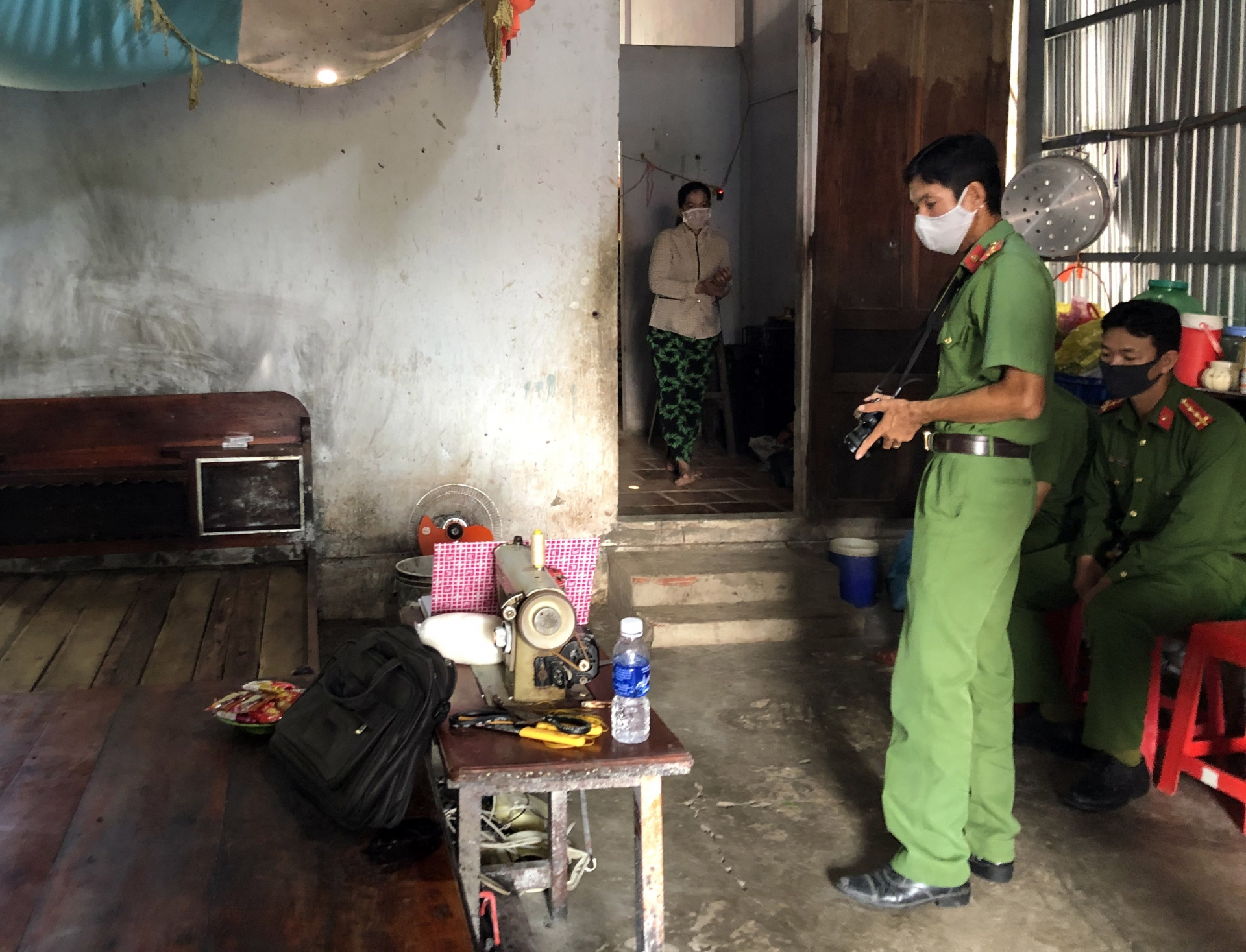 Cà Mau: Điều tra vụ nổ khiến 2 người thương vong ca mau dieu tra vu no khien 2 nguoi thuong vong