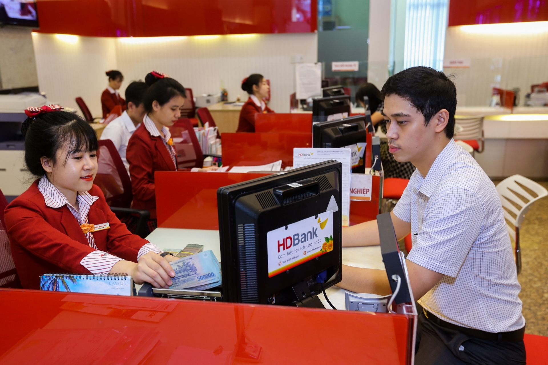 HDBank dành 5.000 tỷ đồng hỗ trợ nhanh cho doanh nghiệp vừa và nhỏ hdbank danh 5000 ty dong cho goi swift sme lai suat chi tu 65 ho tro nhanh cho doanh nghiep vua va nho