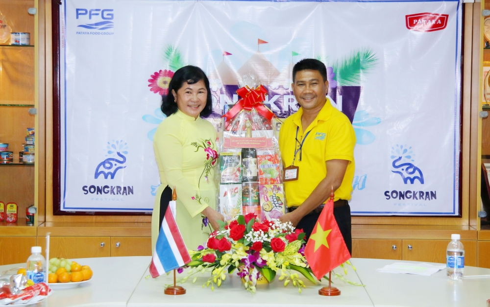 Liên hiệp Cần Thơ: Thăm và chúc mừng năm mới doanh nghiệp Thái Lan nhân dịp Tết Songkran Liên hiệp Cần Thơ: Thăm và chúc mừng năm mới doanh nghiệp Thái Lan nhân dịp Tết Songkran