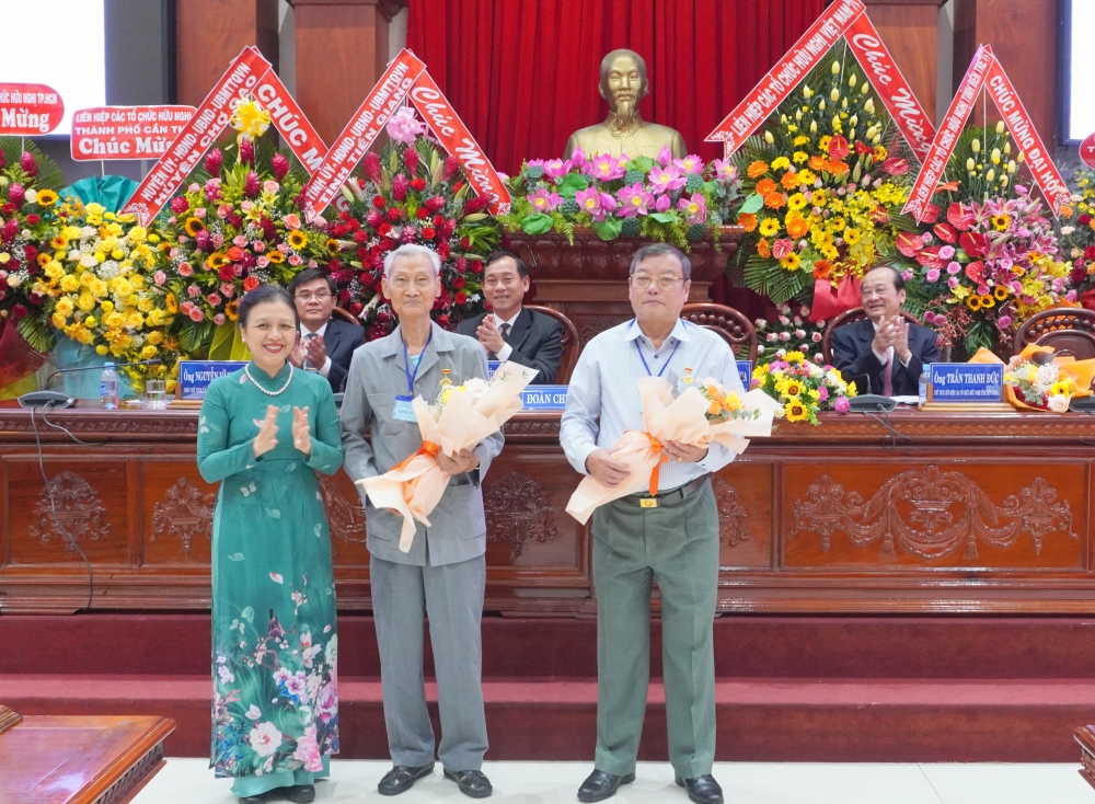 Ông Nguyễn Văn Mười - Phó Chủ tịch UBND tỉnh được bầu kiêm nhiệm giữ chức Chủ tịch Liên hiệp Tiền Giang Ông Nguyễn Văn Mười - Phó Chủ tịch UBND tỉnh được bầu kiêm nhiệm giữ chức Chủ tịch Liên hiệp Tiền Giang