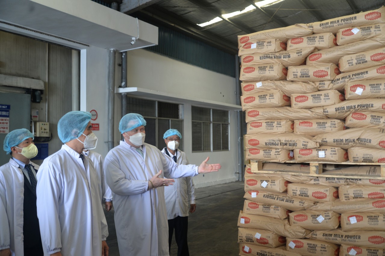 Tân Đại sứ Hoa Kỳ lạc quan về cơ hội hợp tác của Vinamilk tại Mỹ Tân Đại sứ Hoa Kỳ lạc quan về cơ hội hợp tác của Vinamilk tại Mỹ