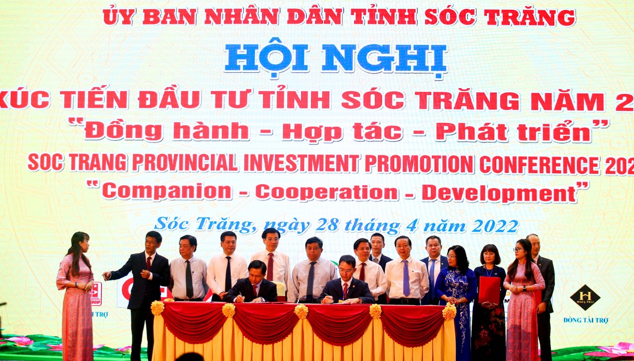 Sóc Trăng thu hút trên 200.000 tỷ đồng tại Hội nghị xúc tiến đầu tư 2022 Sóc Trăng thu hút trên 200.000 tỷ đồng tại Hội nghị xúc tiến đầu tư 2022