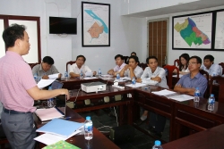 hong ngoc dong cam voi noi dau cua gia dinh bi bong vu chay phong ngu