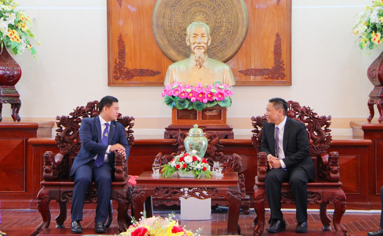 Lãnh đạo TP Cần Thơ tiếp Tổng Lãnh sự Vương quốc Campuchia tại TP Hồ Chí Minh Lãnh đạo TP Cần Thơ tiếp Tổng Lãnh sự Vương quốc Campuchia tại TP Hồ Chí Minh
