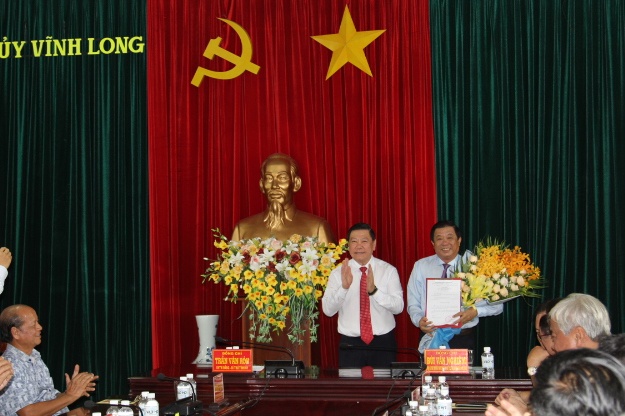Vĩnh Long có tân Phó Bí thư Tỉnh ủy và Giám đốc Công an tỉnh vinh long co tan pho bi thu tinh uy va giam doc cong an tinh