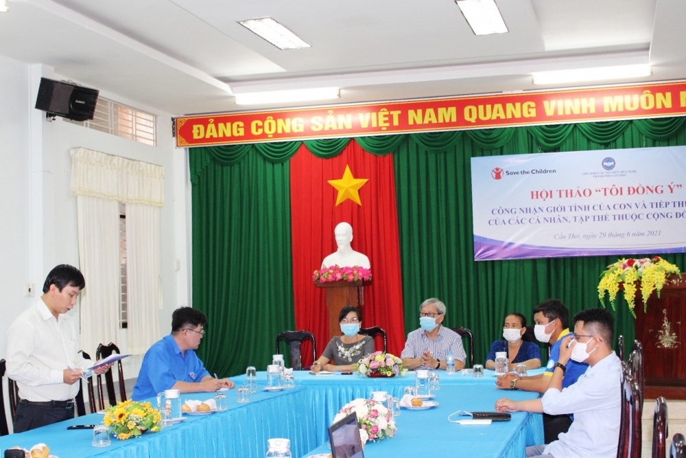 Hãy gần gũi, thấu hiểu và chấp nhận giới tính thật của con mình! Hãy gần gũi, thấu hiểu và chấp nhận giới tính thật của con mình!