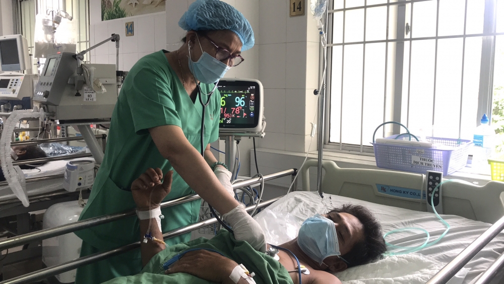 Cần Thơ: Cứu sống bệnh nhân bị cọc bần dài 80cm đâm xuyên vùng hạ vị Cần Thơ: Cứu sống bệnh nhân bị cọc bần dài 80cm đâm xuyên vùng hạ vị