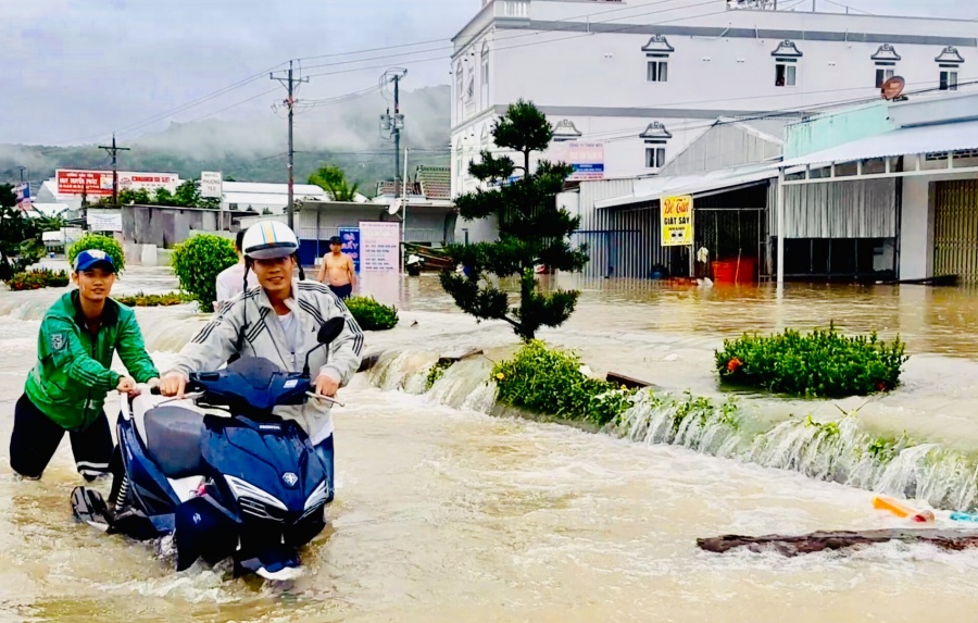 Bí thư, Chủ tịch Phú Quốc: Ngập lụt cục bộ, không ngập toàn đảo bi thu chu tich phu quoc ngap lut cuc bo khong ngap toan dao
