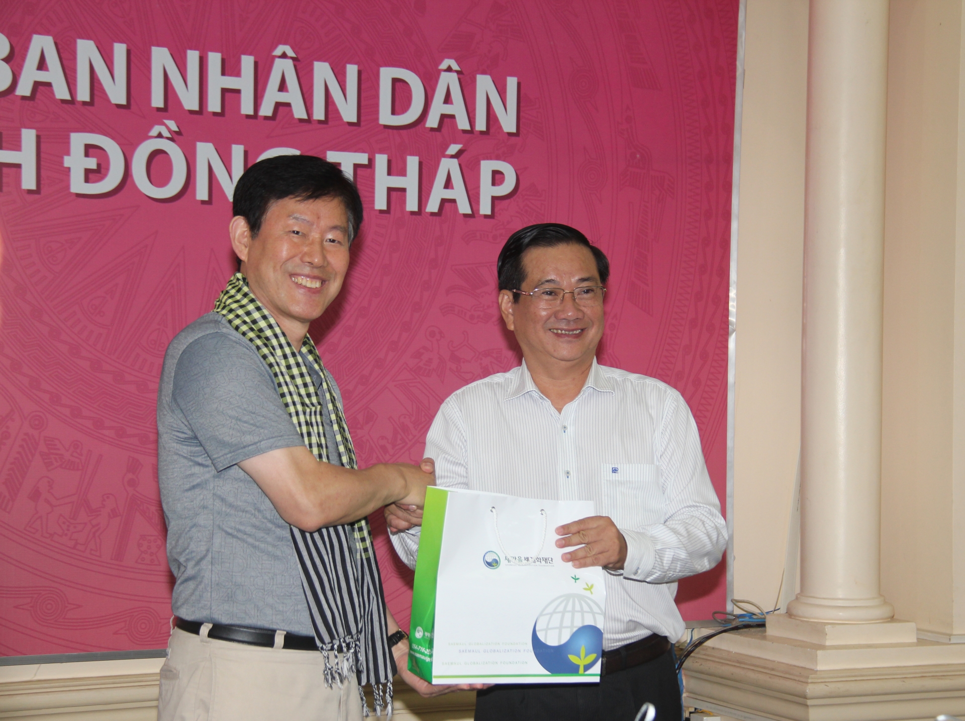Đồng Tháp: Triển khai thí điểm mô hình Làng nông thôn mới của Hàn Quốc dong thap trien khai thi diem lang nong thon moi theo mo hinh cua han quoc
