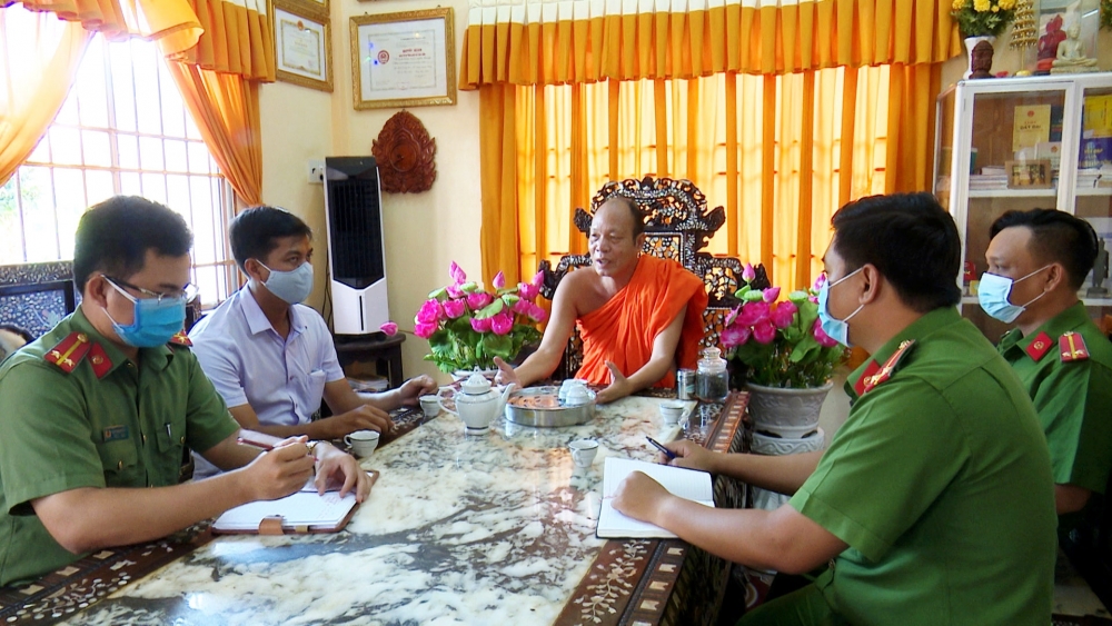 Bạc Liêu: Người có uy tín trong đồng bào Khmer chung tay giữ gìn bình yên phum sóc Bạc Liêu: Người có uy tín trong đồng bào Khmer chung tay giữ gìn bình yên phum sóc