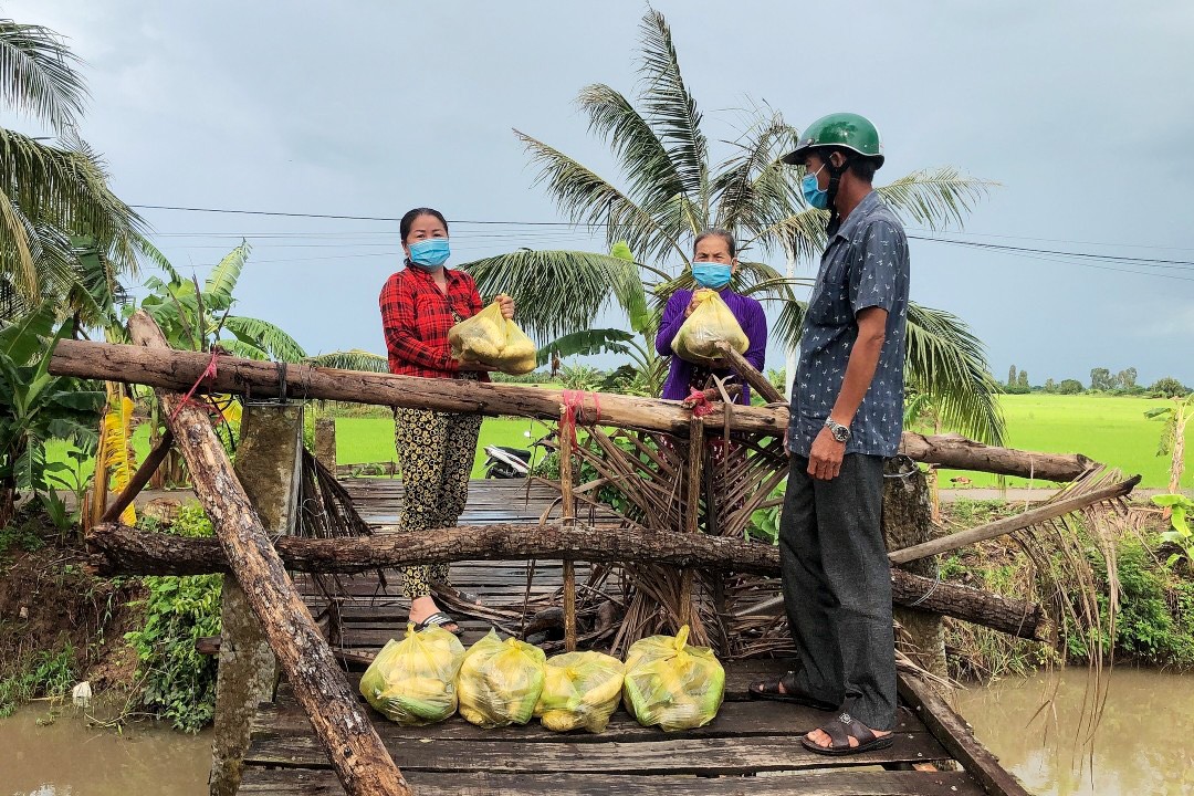 Liên hiệp Cần Thơ đồng hành cùng chính quyền cơ sở trong công tác phòng, chống dịch COVID-19 Liên hiệp Cần Thơ đồng hành cùng chính quyền cơ sở trong công tác phòng, chống dịch COVID-19
