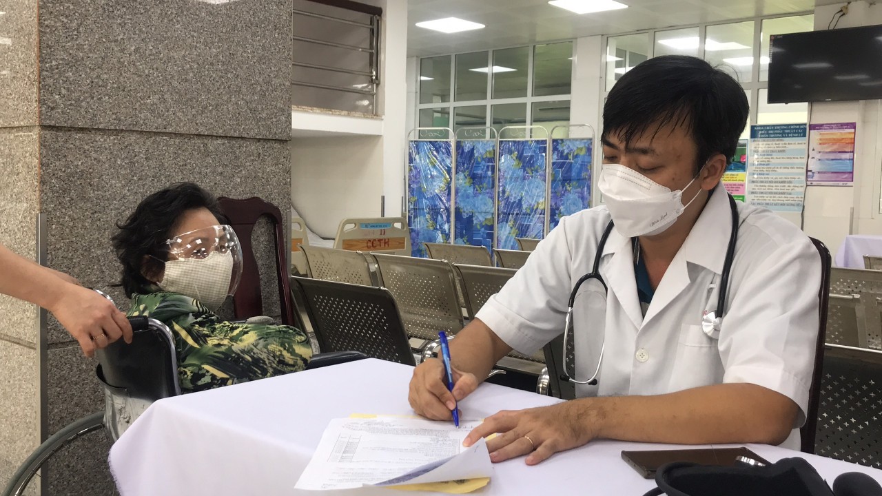Cần Thơ tiêm vắc xin phòng COVID-19 cho người khuyết tật Cần Thơ tiêm vắc xin phòng COVID-19 cho người khuyết tật
