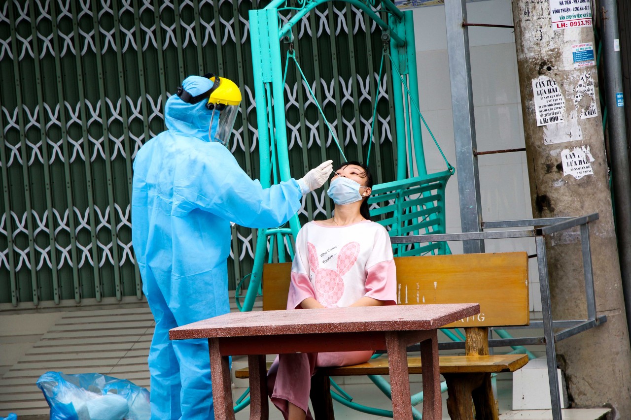 Liên hiệp Cần Thơ trao tặng vật tư y tế cho lực lượng phòng, chống dịch COVID-19 Liên hiệp Cần Thơ trao tặng vật tư y tế cho lực lượng phòng, chống dịch COVID-19
