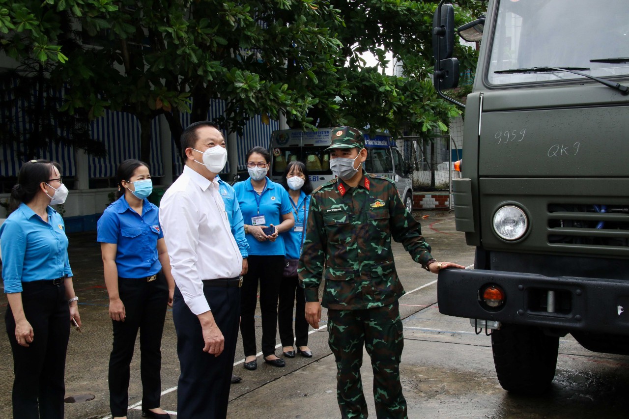 Cần Thơ hỗ trợ 18 tấn hàng hóa, rau củ đến với ngành GD&ĐT tỉnh Bình Dương và TP Hồ Chí Minh Cần Thơ hỗ trợ 18 tấn hàng hóa, rau củ đến với ngành GD&ĐT tỉnh Bình Dương và TP Hồ Chí Minh