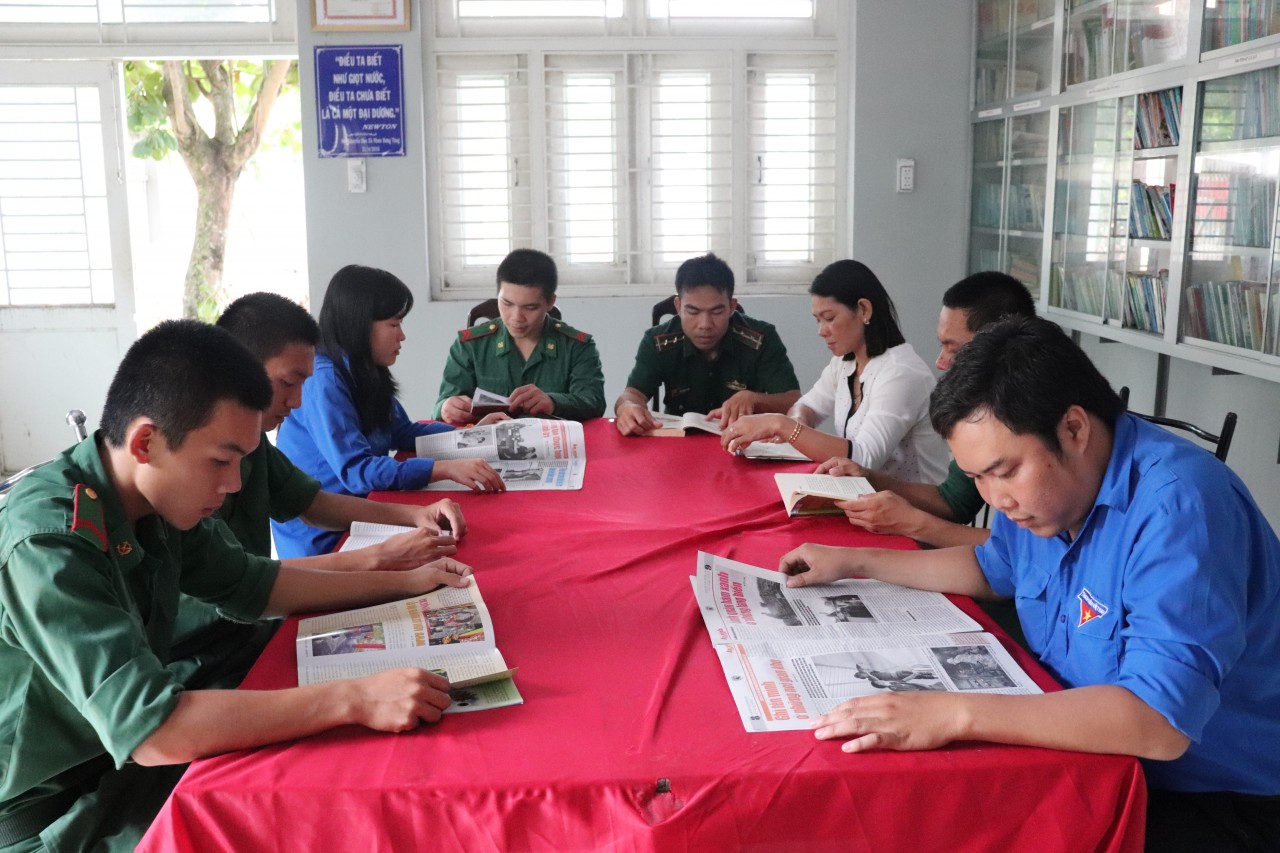 Bộ đội Biên phòng An Giang đồng hành cùng đồng bào dân tộc Khmer vùng biên giới Bộ đội Biên phòng An Giang đồng hành cùng đồng bào dân tộc Khmer vùng biên giới