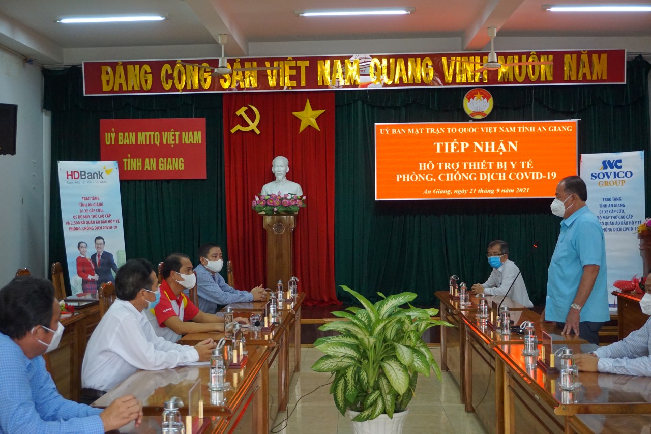 Tập đoàn Sovico và HDBank tiếp tục tặng xe cứu thương, máy thở và thiết bị y tế cho tỉnh An Giang Tập đoàn Sovico và HDBank tiếp tục tặng xe cứu thương, máy thở và thiết bị y tế cho tỉnh An Giang