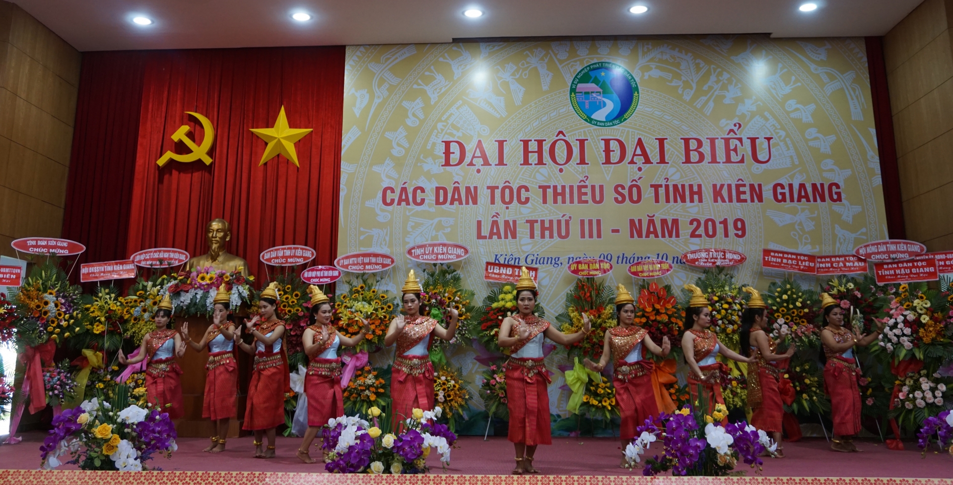 kien giang cung dong bao dan toc chung tay xay dung que huong tham tinh huu nghi ben vung