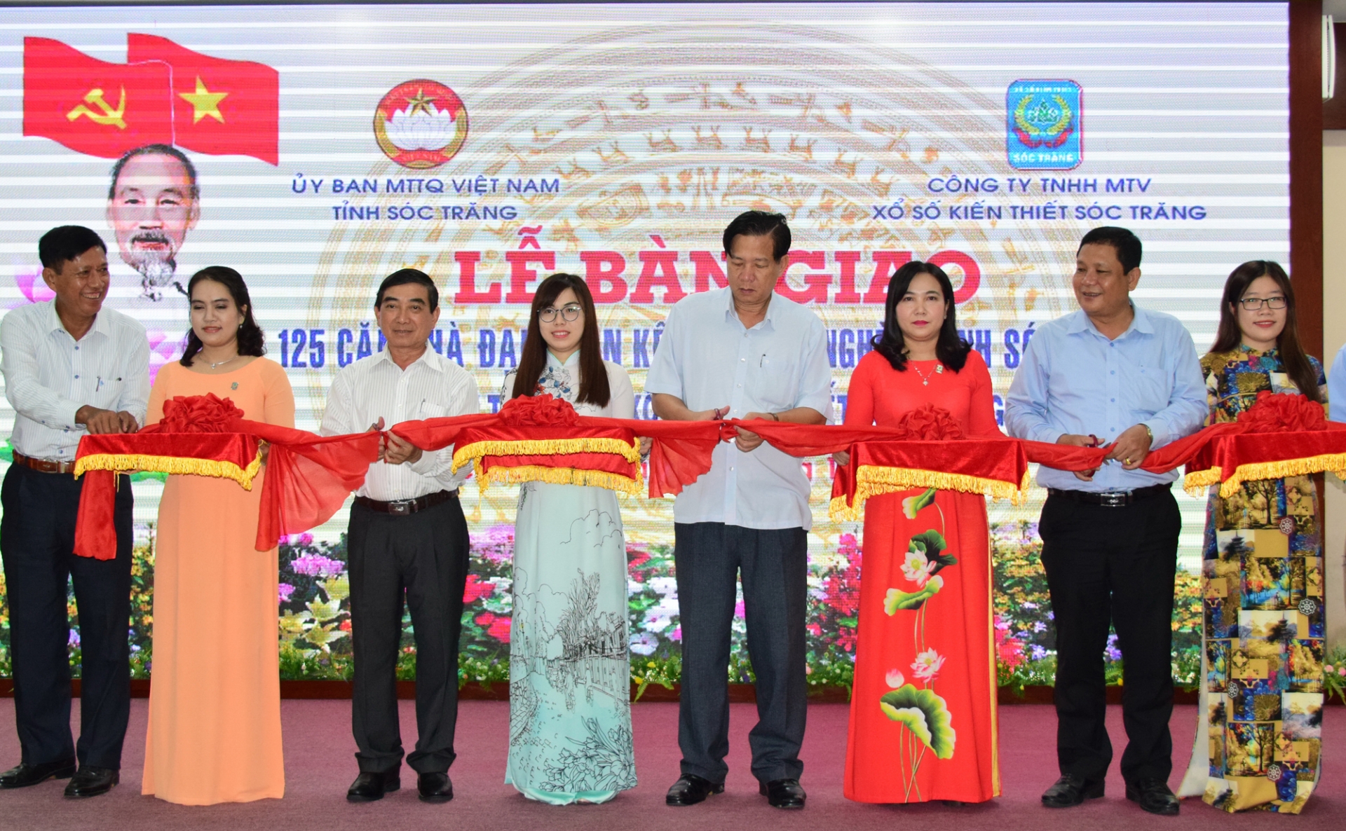 Sóc Trăng vận động trên 315 tỷ đồng gây quỹ vì người nghèo soc trang van dong tren 315 ty dong gay quy vi nguoi ngheo