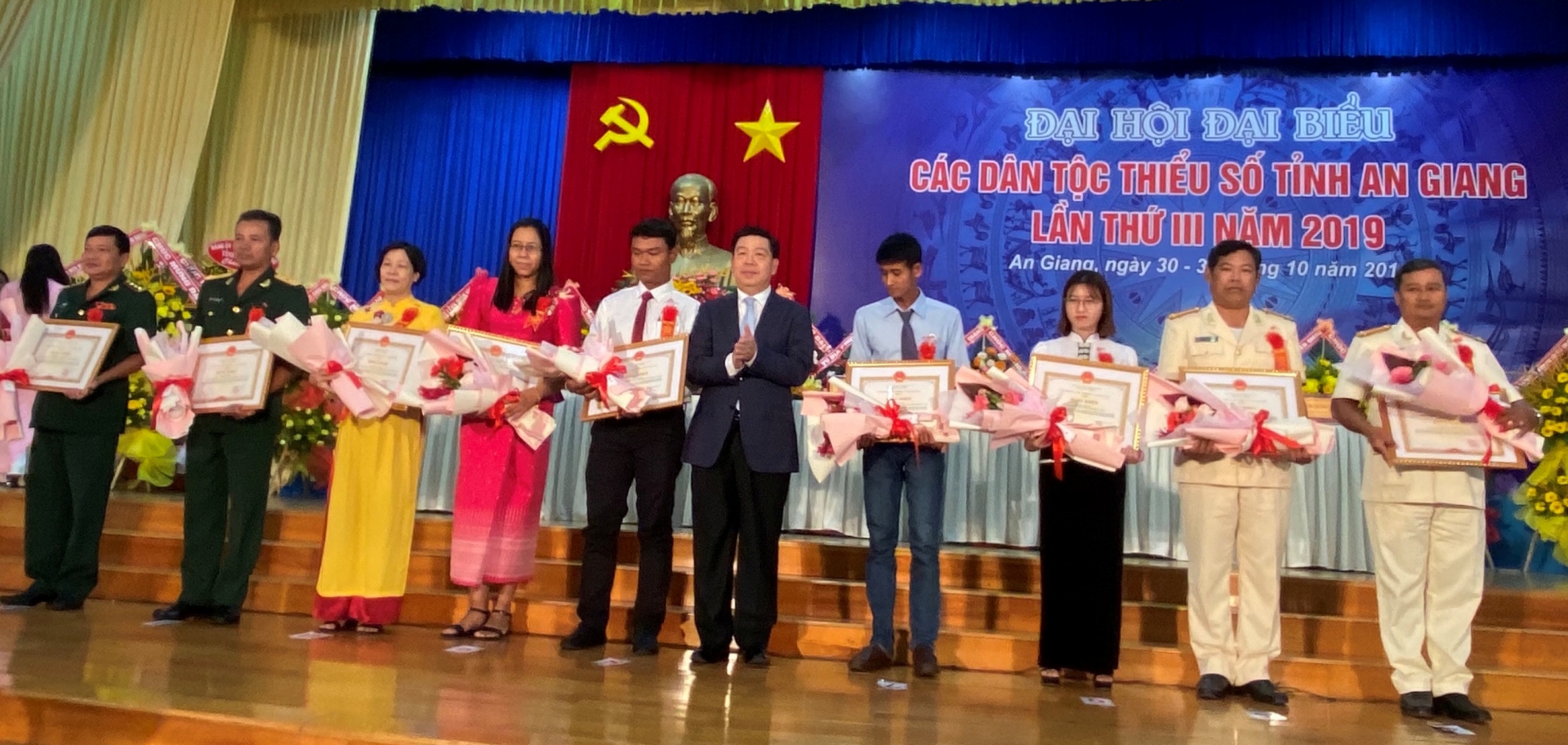 An Giang: Khơi dậy tinh thần, giá trị văn hóa tốt đẹp các dân tộc thiểu số an giang khoi day tinh than gia tri van hoa tot dep cac dan toc thieu so