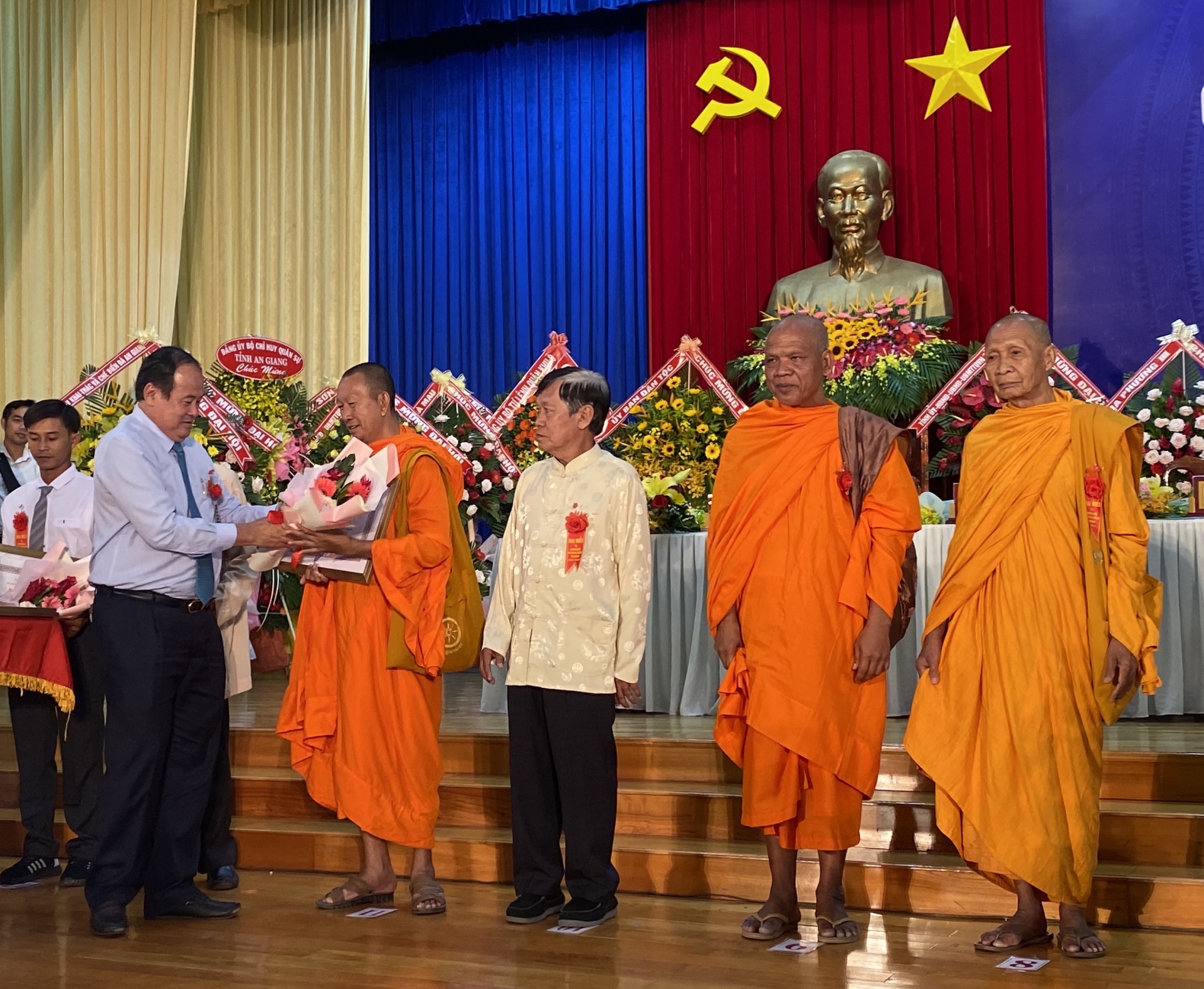 An Giang: Khơi dậy tinh thần, giá trị văn hóa tốt đẹp các dân tộc thiểu số an giang khoi day tinh than gia tri van hoa tot dep cac dan toc thieu so