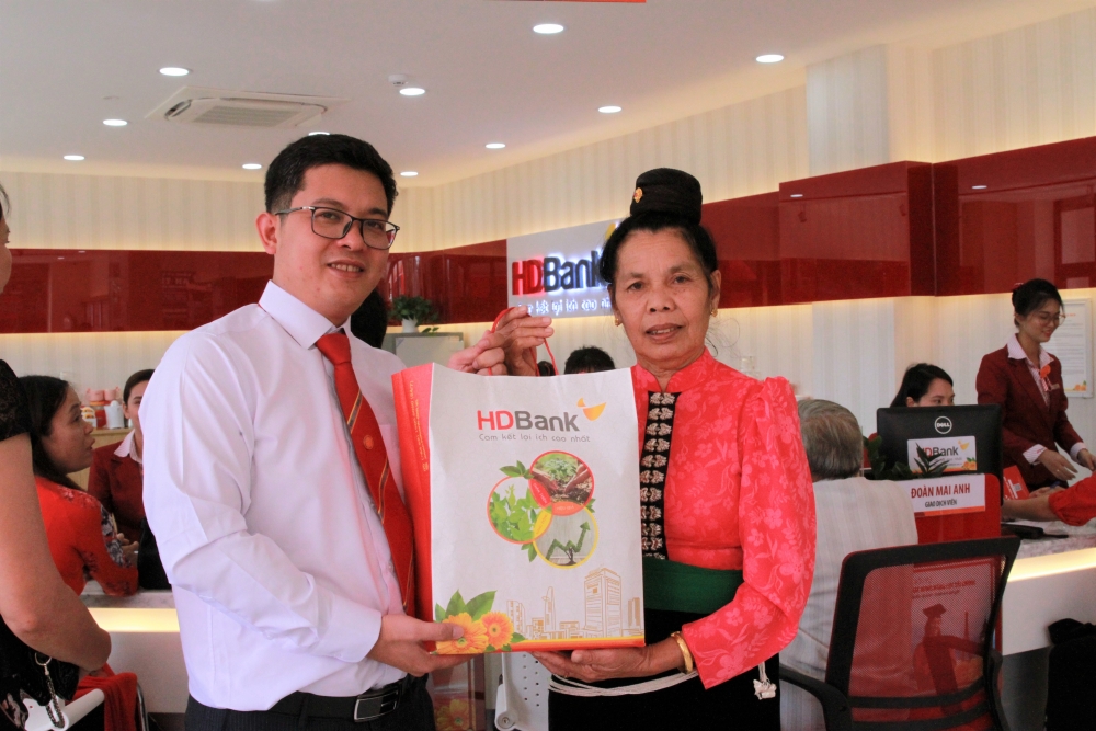 HDBank chính thức có mặt tại xứ hoa Tây Bắc HDBank chính thức có mặt tại xứ hoa Tây Bắc