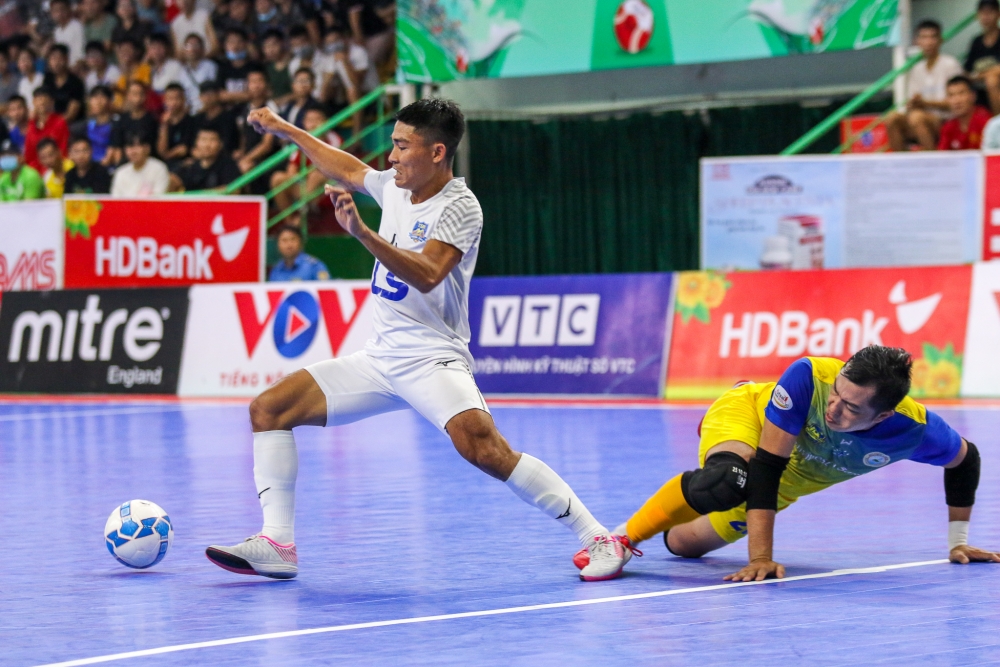 Thắng 9-1 trước Sanvinest Sanna Khánh Hòa, Thái Sơn Nam bảo vệ thành công chức vô địch Thắng 9-1 trước Sanvinest Sanna Khánh Hòa, Thái Sơn Nam bảo vệ thành công chức vô địch