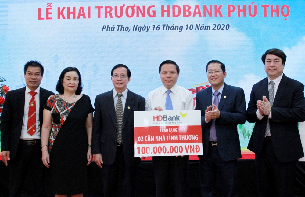 HDBank khai trương và đi vào hoạt động tại vùng đất Tổ - Phú Thọ HDBank khai trương và đi vào hoạt động tại vùng đất Tổ - Phú Thọ
