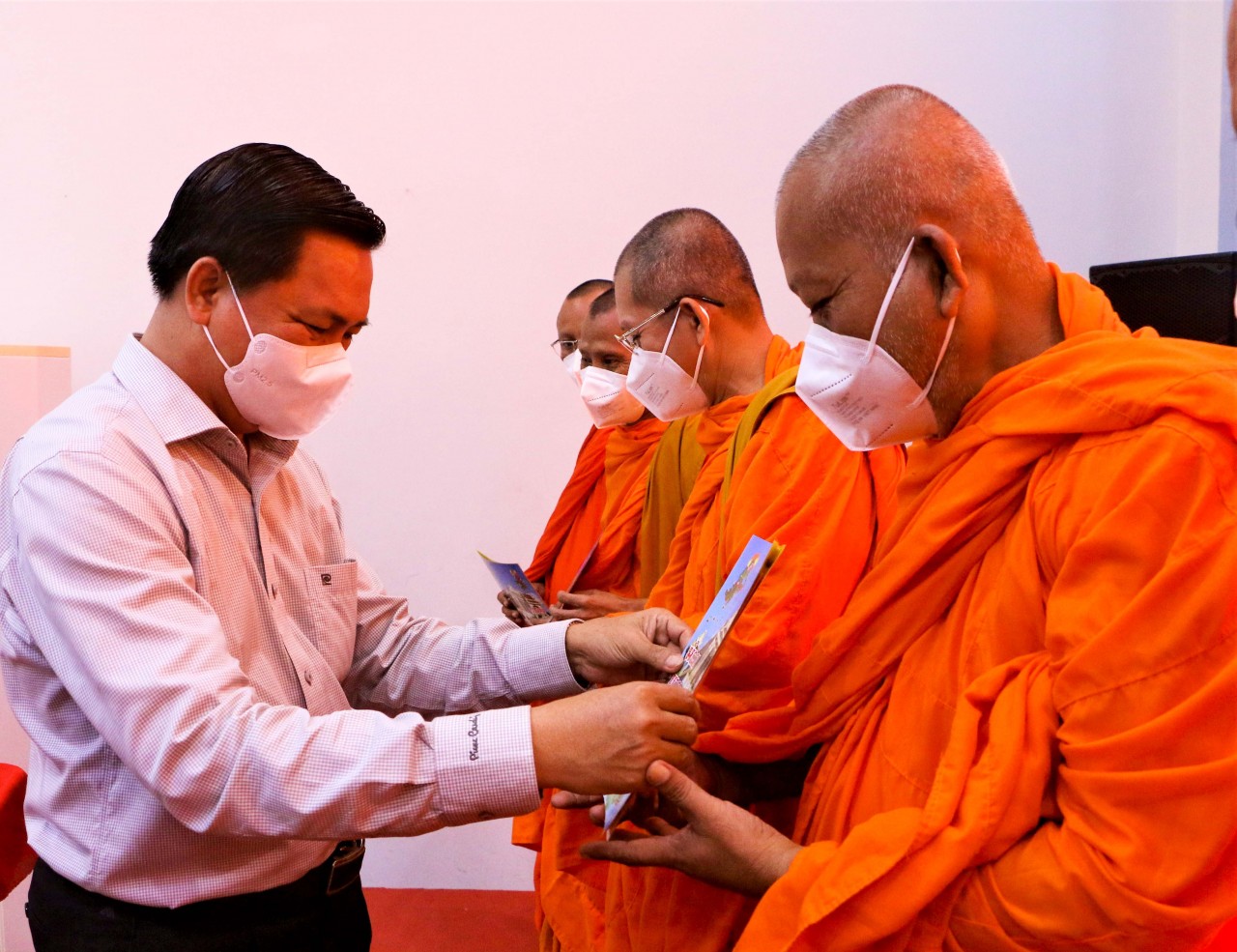 Sóc Trăng họp mặt mừng lễ Sene Dolta 2021 của đồng bào Khmer Sóc Trăng họp mặt mừng lễ Sene Dolta 2021 của đồng bào Khmer