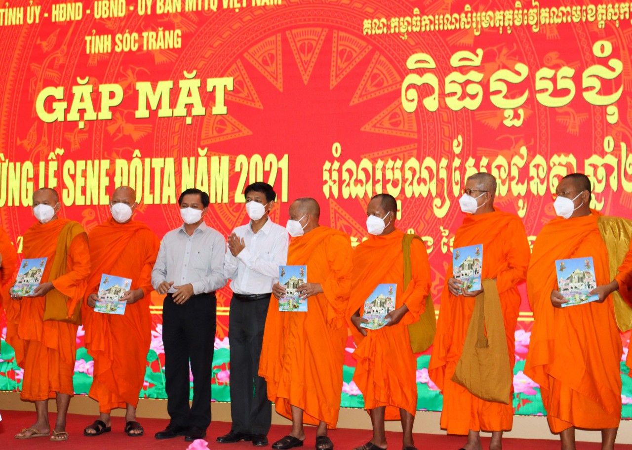 Sóc Trăng họp mặt mừng lễ Sene Dolta 2021 của đồng bào Khmer Sóc Trăng họp mặt mừng lễ Sene Dolta 2021 của đồng bào Khmer