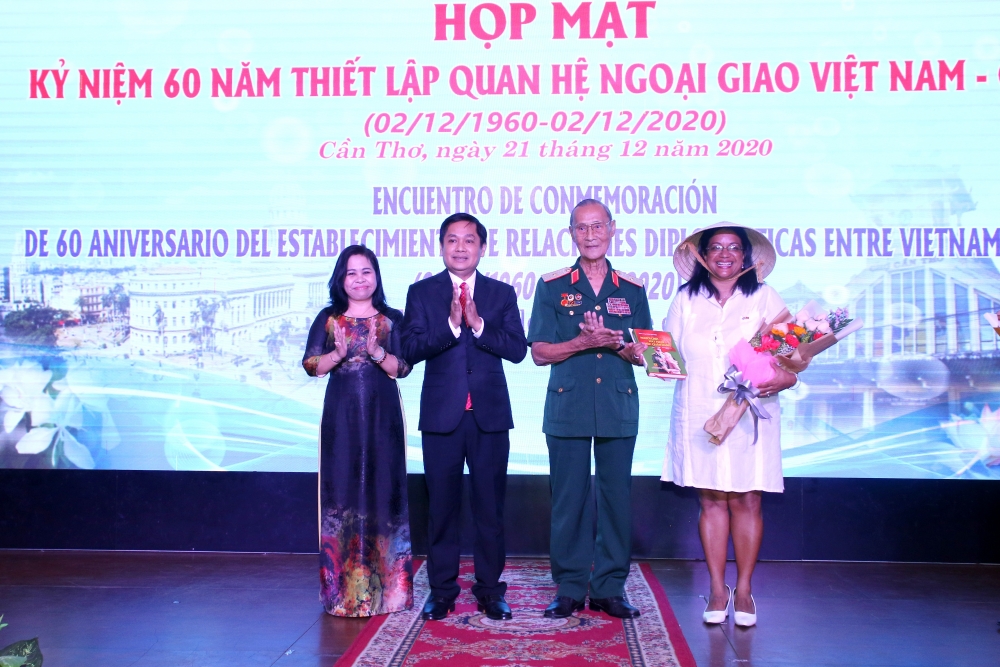 Cần Thơ tổ chức họp mặt kỷ niệm 60 năm thiết lập quan hệ ngoại giao Việt Nam - Cuba Cần Thơ tổ chức họp mặt kỷ niệm 60 năm thiết lập quan hệ ngoại giao Việt Nam - Cuba