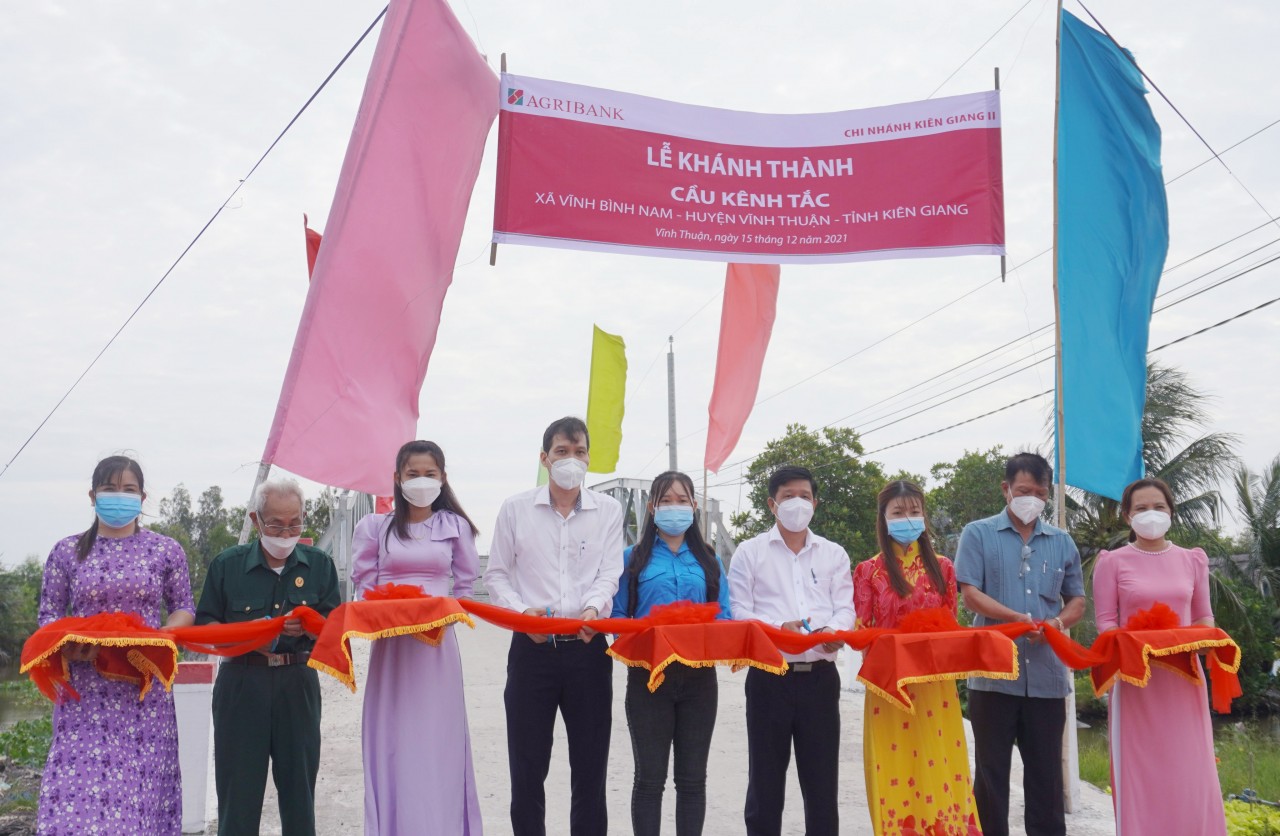 Agribank Chi nhánh Kiên Giang II khánh thành cầu Kênh Tắc huyện Vĩnh Thuận Agribank Chi nhánh Kiên Giang II khánh thành cầu Kênh Tắc huyện Vĩnh Thuận