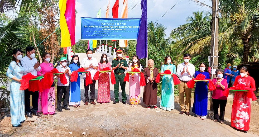 Khánh thành cầu giao thông nông thôn do Liên hiệp Kiên Giang vận động tài trợ Khánh thành cầu giao thông nông thôn do Liên hiệp Kiên Giang vận động tài trợ