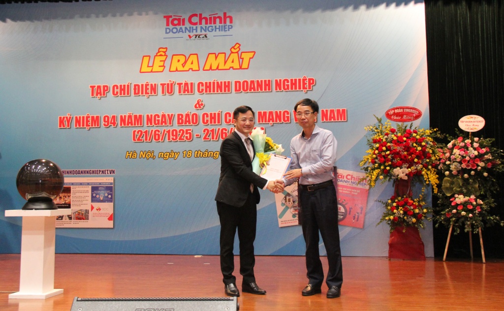 Ra mắt Tạp chí điện tử Tài chính doanh nghiệp ra mat tap chi dien tu tai chinh doanh nghiep