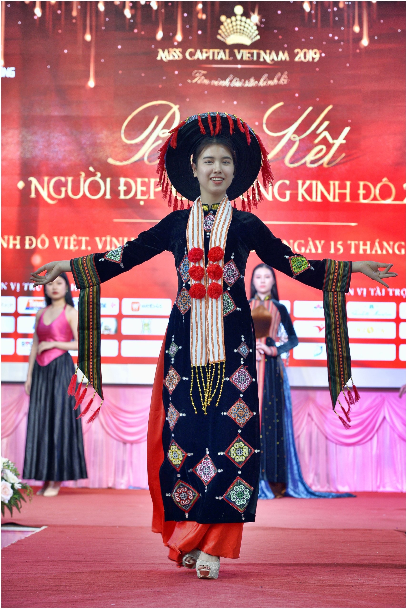 Dàn mỹ nhân khoe sắc tại Bán kết cuộc thi "Người đẹp các vùng Kinh đô 2019" dan my nhan khoe sac tai ban ket cuoc thi nguoi dep cac vung kinh do 2019